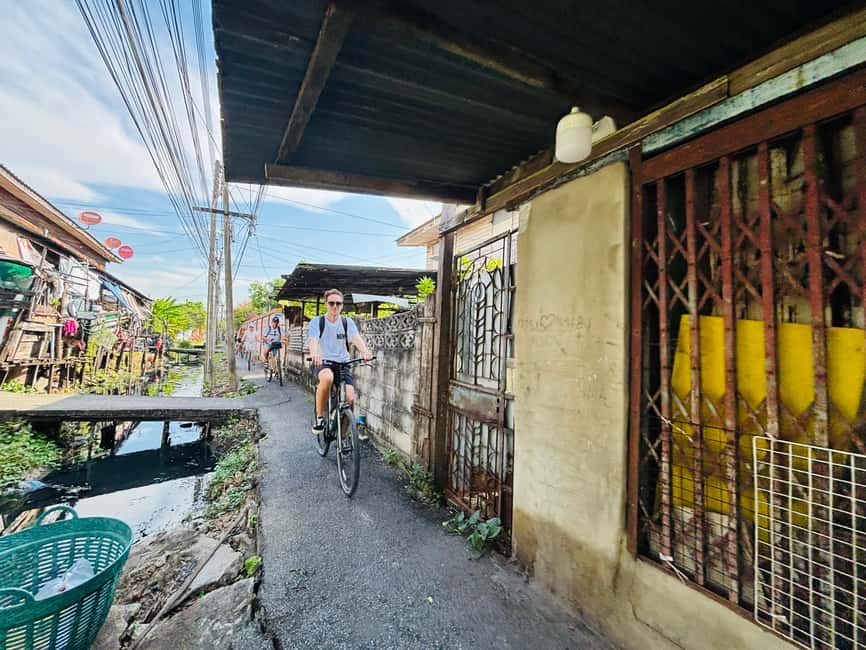 Bangkok: Temples, Canals & Local Life Bike Tour - Talat Phlu brings the route into local life