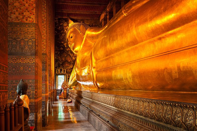 Bangkok: The Grand Palace, Wat Pho, and Wat Arun Walking Tour - Starting at the Grand Palace and Wat Phra Kaew