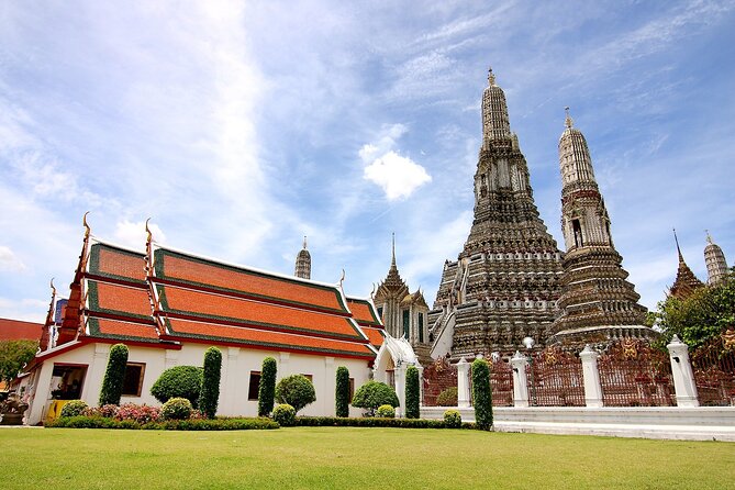 Bangkok Three Temples and The City - Crossing the Chao Phraya to Wat Arun