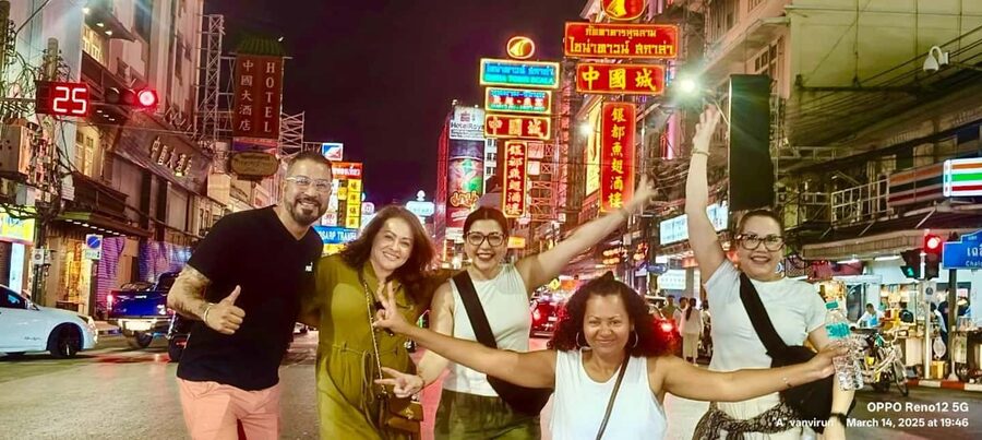 Bangkok: Tuk Tuk Adventure Chinatown Michelin Food & Temples - Khao San Road and the second food tasting