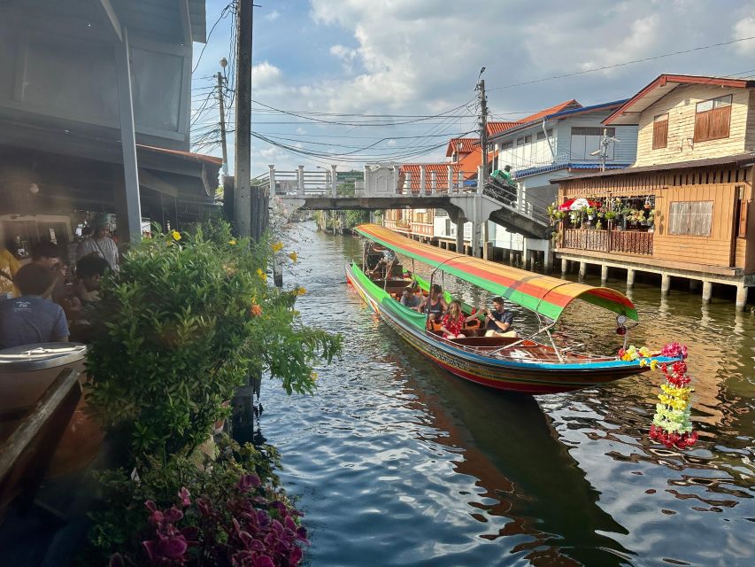 Bangkok Twilight : Hidden Canal, Big Buddha & temple - What the canal reveals about Bangkok