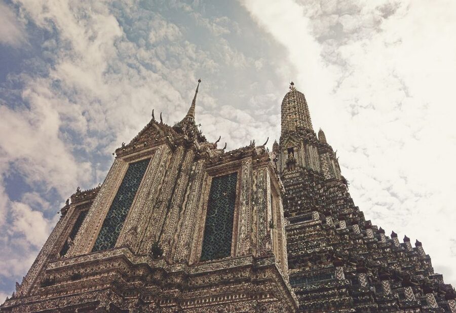 Bangkok Twilight : Hidden Canal, Big Buddha & temple - Wat Arun and the porcelain-covered prang