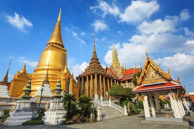 Bangkok Two Temple Tour: Wat Pho, Emerald Buddha & Grand Palace - Entering the Grand Palace