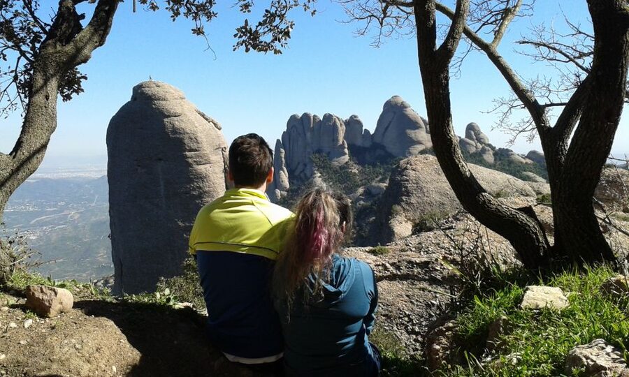 Barcelona: Half-Day Montserrat Monastery and Mountain Hike - The ride north from Casa Malagrida