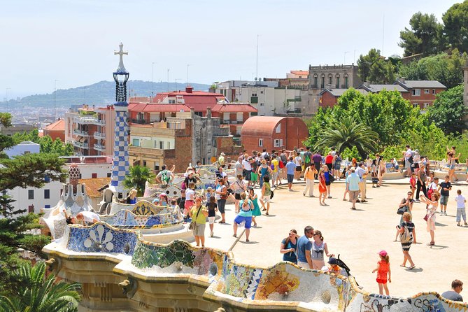 Barcelona Highlights Tour and Montserrat Monastery with Hotel Pick-up - Gaudi’s Barcelona From Passeig De Gracia