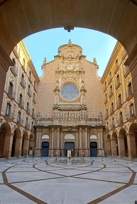 Barcelona: Montserrat Monastery and Natural Park Guided Tour - Final verdict: a strong choice for a first Montserrat visit