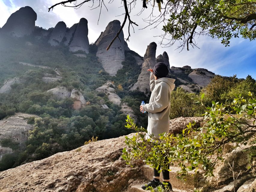 Barcelona: Montserrat Nature Experience and Monastery Visit - Montserrat Museum and its donated art
