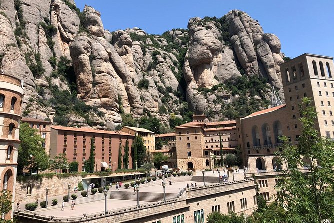 Barcelona to Montserrat Monastery: Tour, Transfers & Basilica - Inside the Basilica