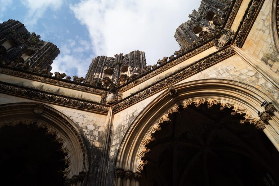 Batalha: A Local's Guided Tour of the Batalha Monastery - A guide-led visit rather than a quick photo stop