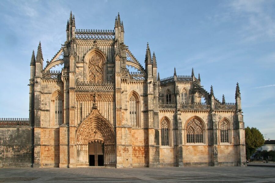 Batalha: A Local's Guided Tour of the Batalha Monastery - Meeting at D. Nuno Álvares Pereira