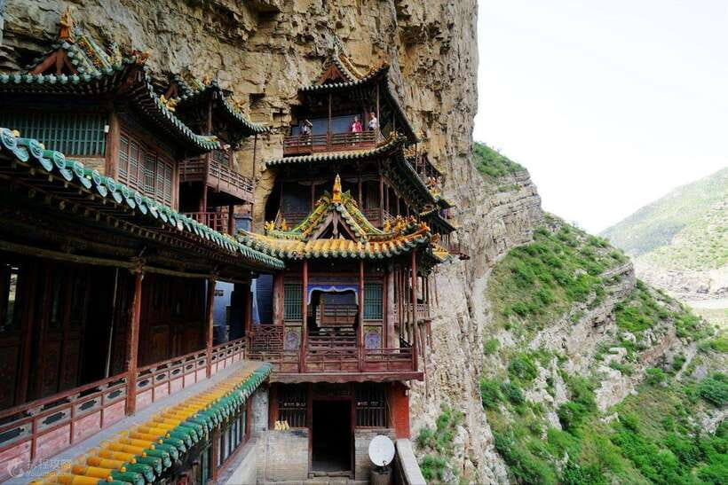 Beijing:Bullet Train Tour to Hanging Temple&Yungang Grottoes - The Hanging Temple and its cliffside design