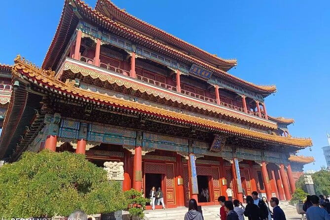 Beijing Half Day Tour : Temple of Heaven with Lama Temple - A closer look at Lama Temple and its woodwork