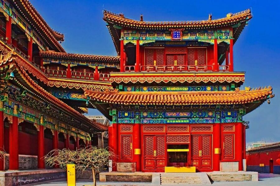 Beijing: Lama Temple, Confucius Temple and Guozijian Museum - Walking to the Temple of Confucius