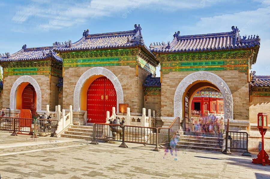 Beijing:Temple of Heaven Private Tour w/Option Show & Dinner - What the guides add to the experience