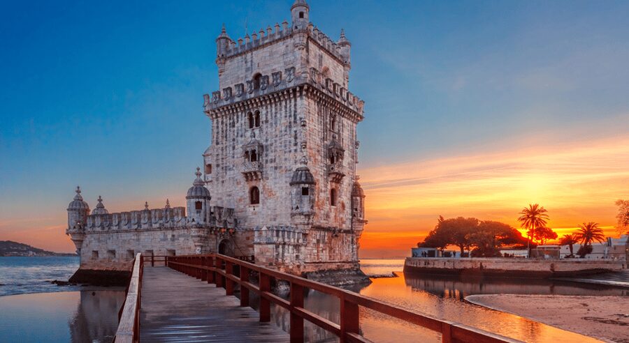 Belém Walking Tour + Jerónimos Monastery Ticket - Belém Tower and the final 40 minutes