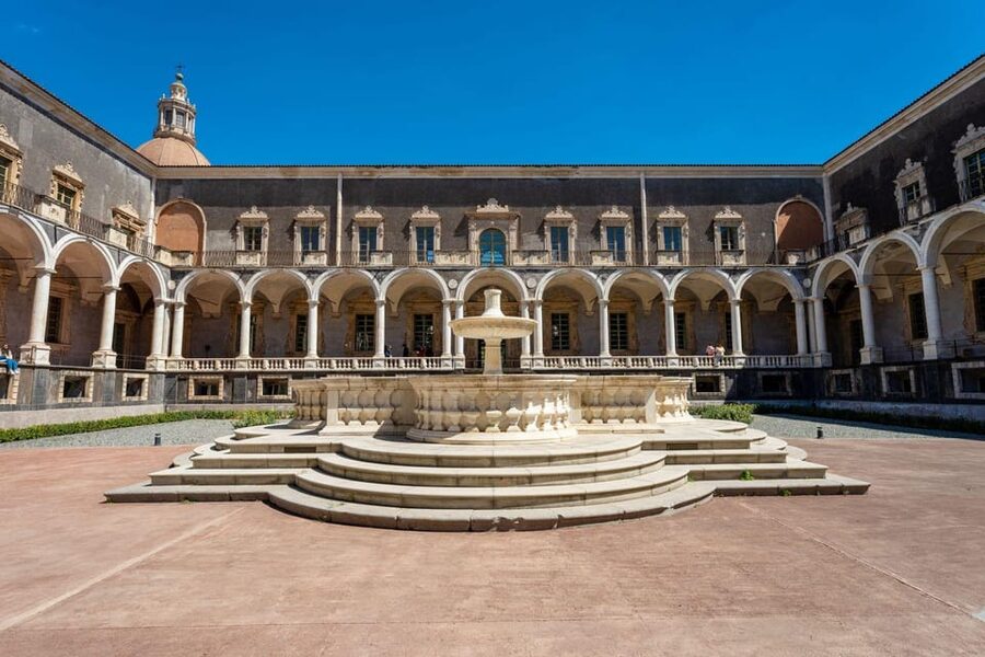 Benedictine Monastery of Catania - English Guided Tour - The cloisters and the scale of monastic life