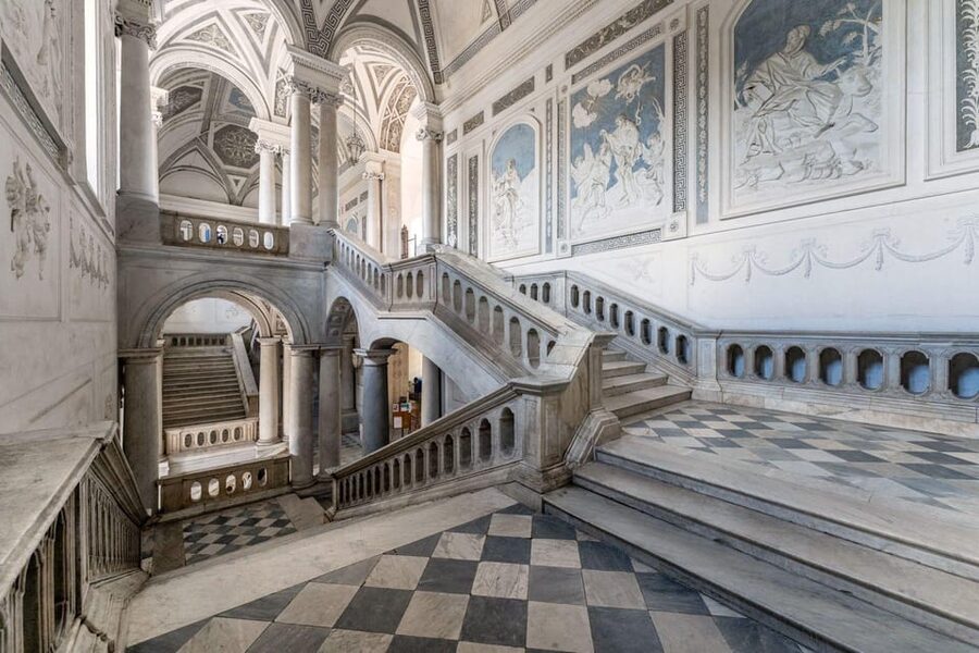 Benedictine Monastery of Catania - English Guided Tour - Finding the meeting point at Piazza Dante