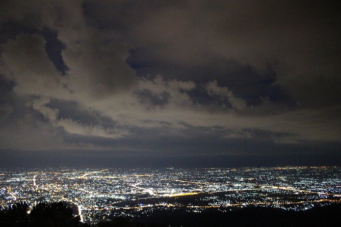 Best seller!! Amazing Night tour, Doi Suthep + Wat umong - Top Must visit! - Why an evening temple tour works in Chiang Mai
