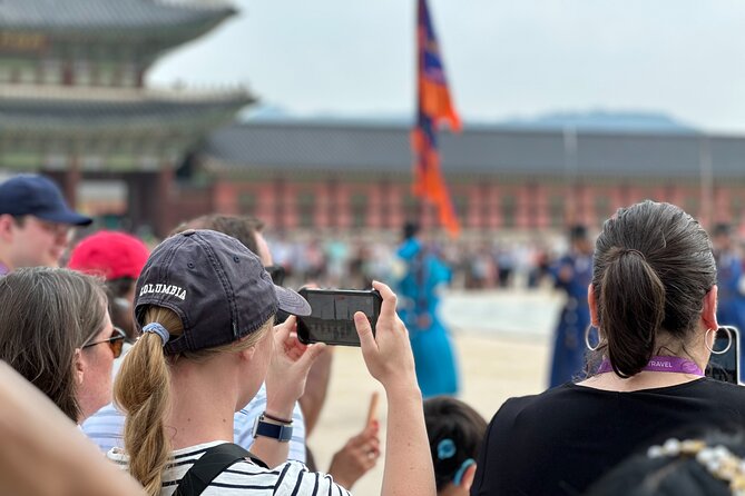 Best Things to Do - Half Day Seoul Trip (Seoul Palace & Temple) - A three-hour introduction to Seoul’s historic center