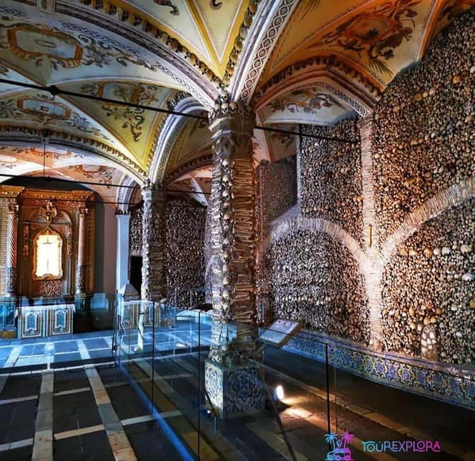 Between Life & Death: Roman Temple, Cathedral & Bone Chapel - Roman Temple of Évora: a dramatic first look