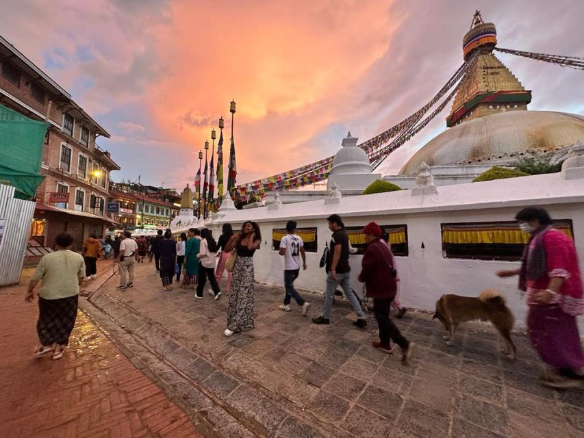 Bhaktapur Durbar Square and Boudhanath Stupa - Who should book this five-hour tour?