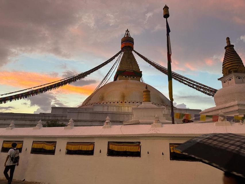 Bhaktapur Durbar Square and Boudhanath Stupa - Starting in Kathmandu with a private car