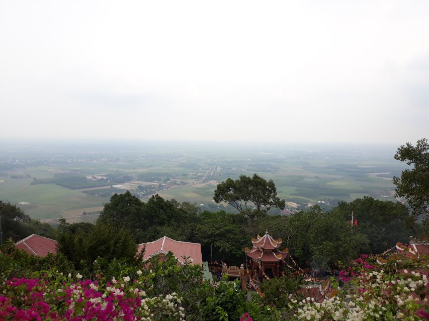 Black Virgin Mountain, Cao Đài Temples & Củ Chi Tunnels Tour - Black Virgin Mountain and the Bà Đen cable car