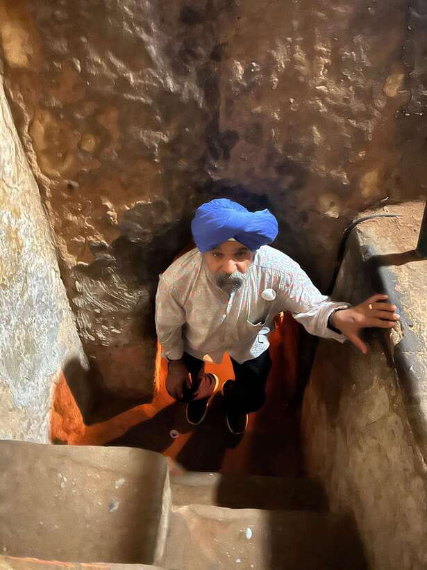 Black Virgin Mountain, Cu Chi Tunnels, Cao Dai Temple Tour - Transport, Timing, and the Price of a Private Day