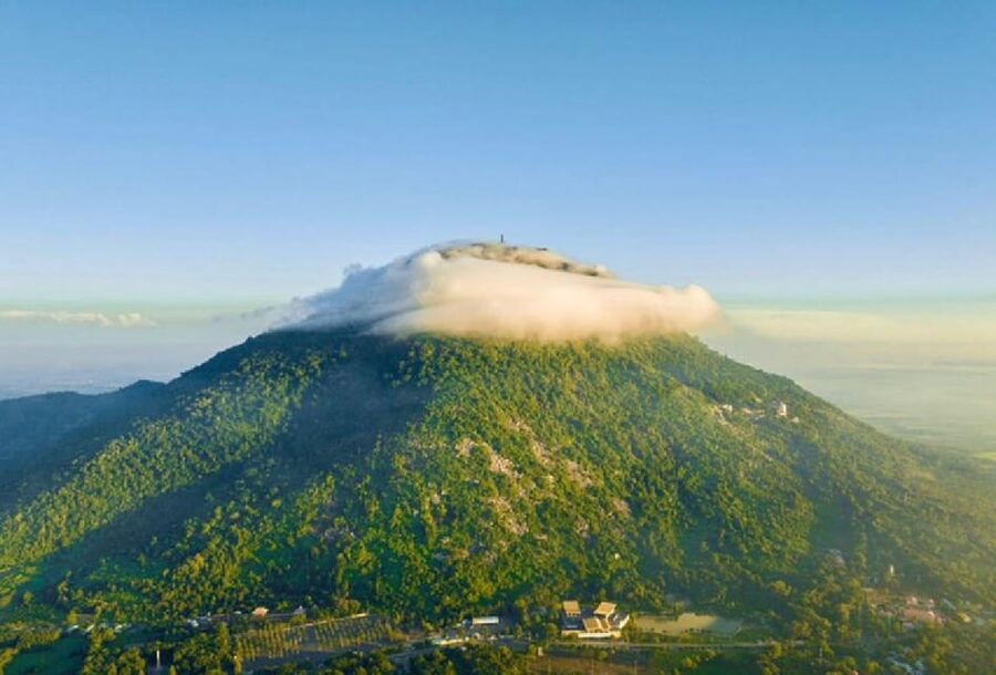 Black Virgin Moutain, Cu chi tunnels & Cao dai temple 1 day - Lunch before the Củ Chi tunnels