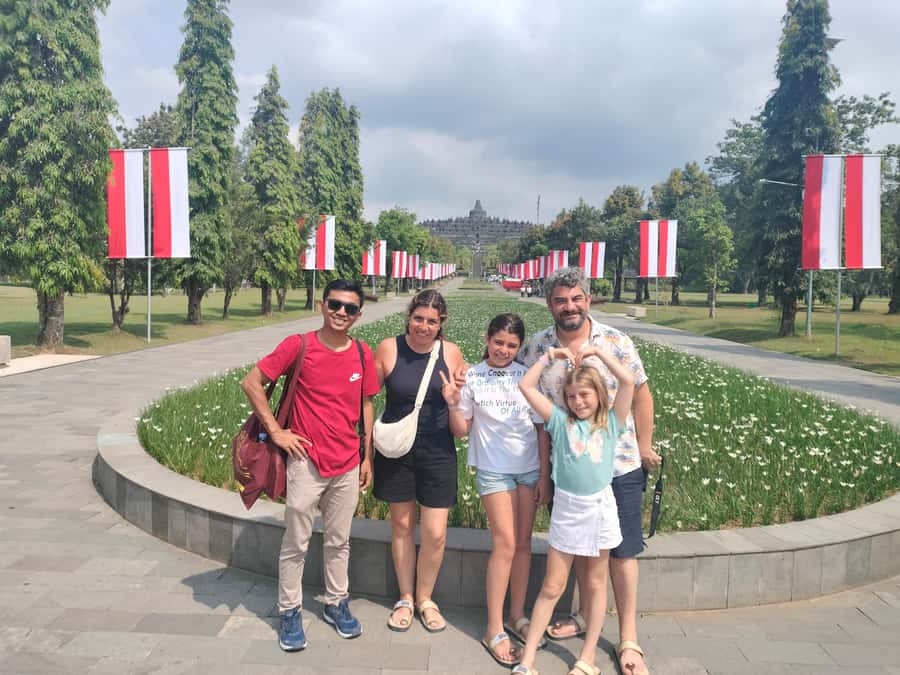 Borobudur &Prambanan Temple Tour Guaranteed Climb to the top - What the $20 price really means