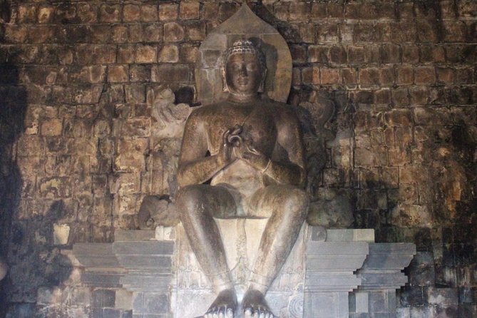Borobudur Temple Climb To The Top & Prambanan Temple - 1 day tour - The driving, vehicle, and pace