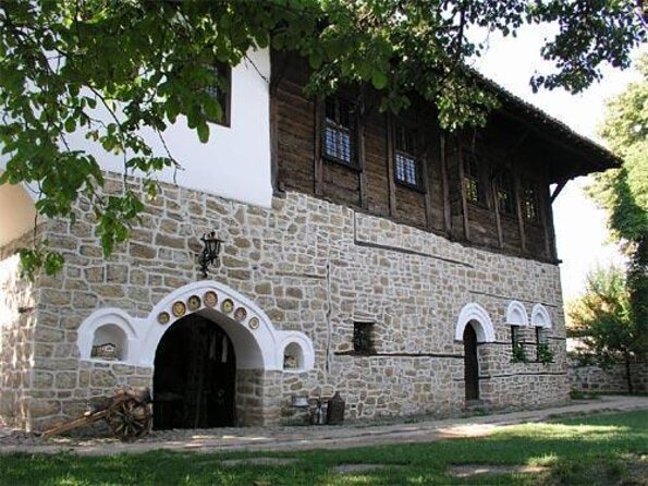 Bulgaria Day Trip: Basarabovo Monastery, Tsarevets & Arbanasi - Key points to know before booking
