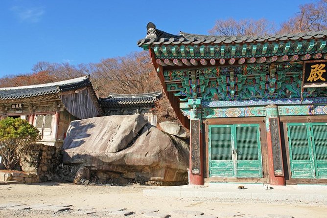 Busan Sightseeing Tour Including Gamcheon Culture Village and Beomeosa Temple - Gamcheon Culture Village: colorful streets with a difficult past