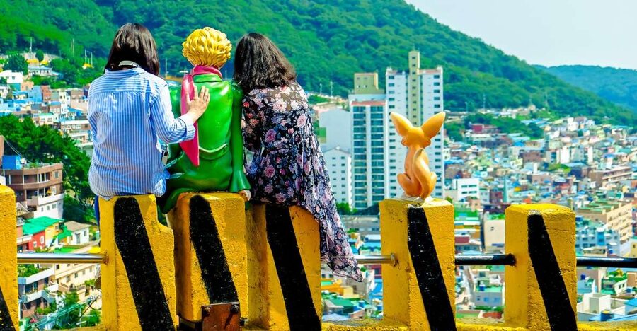 Busan Tour: Gamcheon Village & Yonggungsa Temple + Lunch - Haedong Yonggungsa Temple Beside the Sea