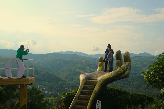 Cebu Highlands Tour (Tops,Taoist temple, Leah and sirao garden) - The Taoist Temple: a calm start above Cebu