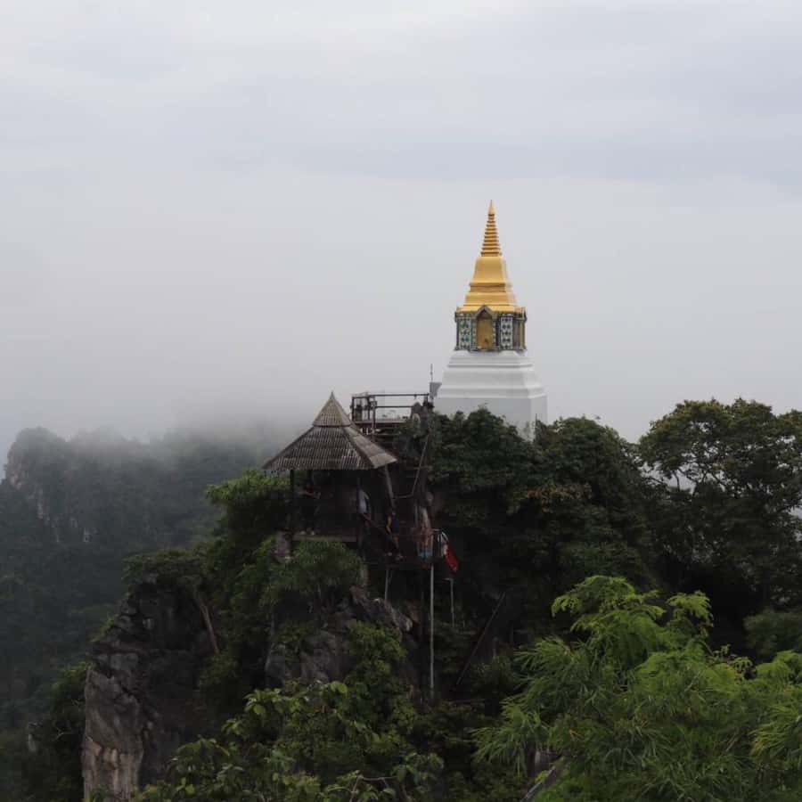 Chang Mai: Unseen in Thailand Wat Chaloemprakiat Lampang - A Stop at Kad Mae Tha