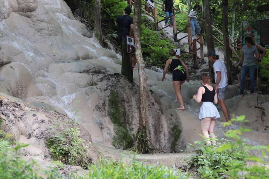 Chiang Dao Cave, Sticky Waterfall, Baan Den Temple Private - Wat Ban Den and Its Hilltop Temple Buildings