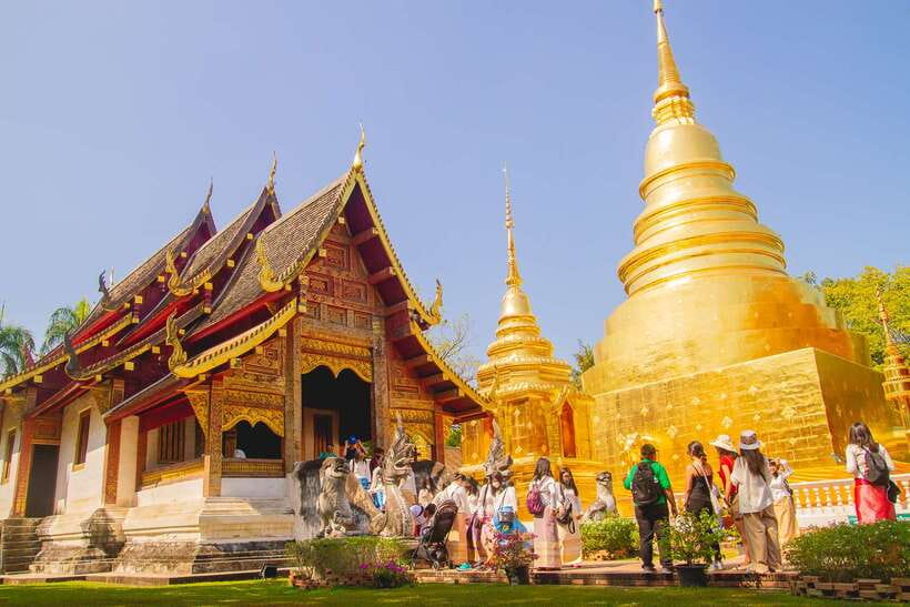 Chiang Mai: 3 Hour Old City and Temples Guided Walking Tour - Wat Chedi Luang and Chiang Mai’s biggest stupa