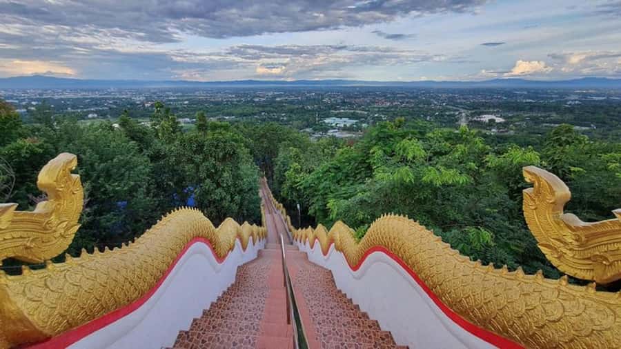 Chiang Mai: Bamboo Rafting and Wat Phra That Doi Kham - Wat Phra That Doi Kham and the wish tradition