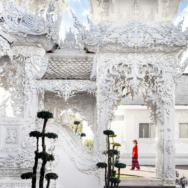 Chiang Mai: Chiang Rai Famous Temples & Hot Springs Day Trip - Long Neck Karen Village: choose this option with care