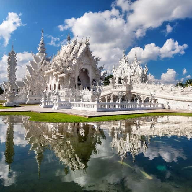 Chiang Mai: Chiang Rai Famous Temples & Hot Springs Day Trip - Wat Rong Suea Ten, the Blue Temple