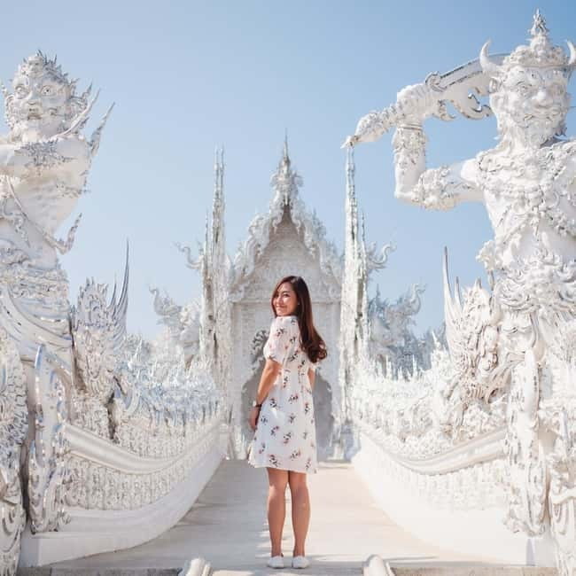 Chiang Mai: Chiang Rai Famous Temples & Hot Springs Day Trip - Lalitta Café and Huay Pla Kang Temple