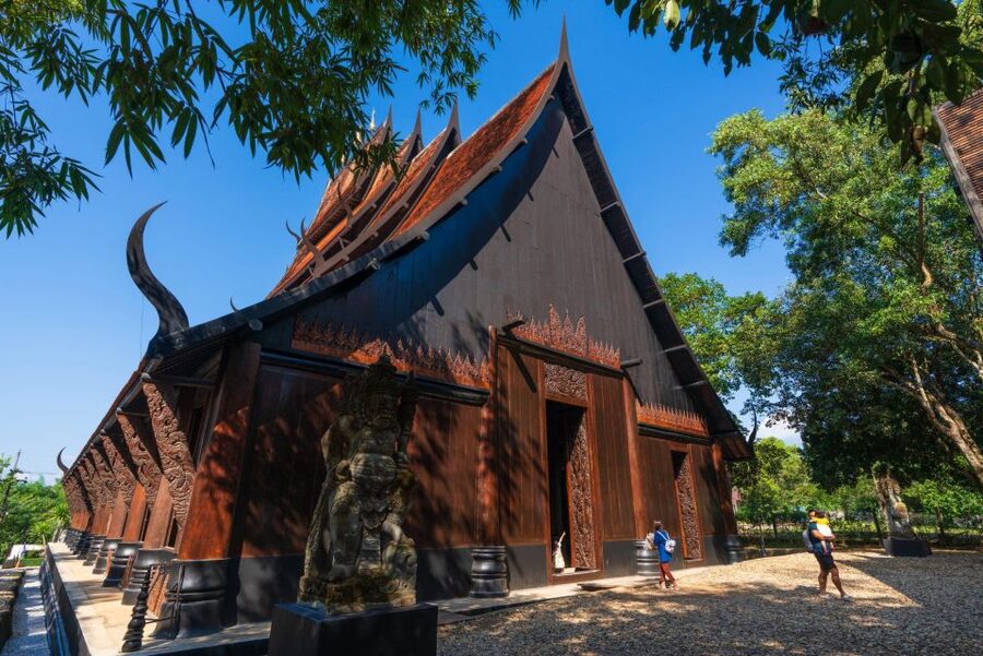Chiang Mai: Chiang Rai Temples & Black House Discovery Tour - Is $51 Good Value?