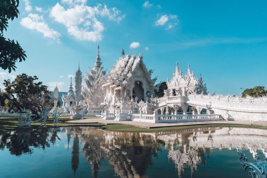 Chiang Mai: Chiang Rai Temples & Black House Discovery Tour - Why This Chiang Rai Day Trip Is Worth Considering