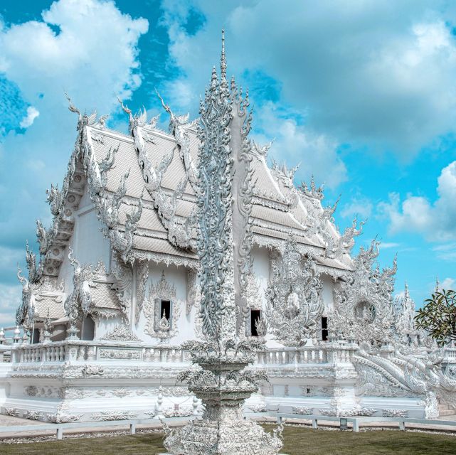 Chiang Mai: Chiang Rai Temples & Black House Discovery Tour - The Long Return to Chiang Mai