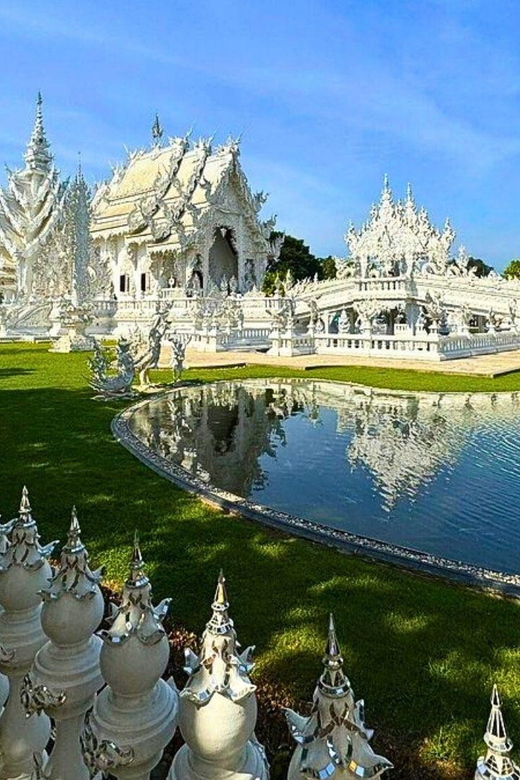 Chiang Mai: Chiang Rai Temples, Golden Triangle & Boat Tour - The Golden Triangle and 30 minutes on the Mekong