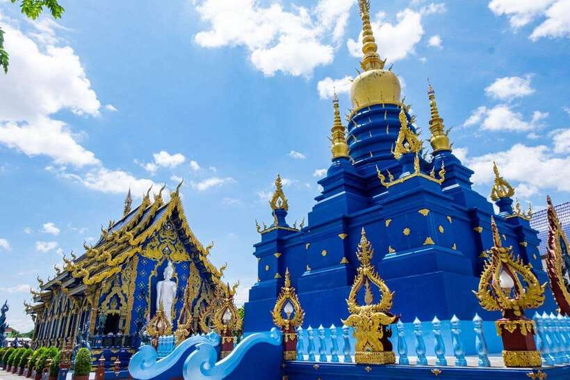 Chiang Mai: Chiang Rai Temples, Karen Tribe and Hot Springs - Wat Rong Khun, the White Temple, earns the long drive