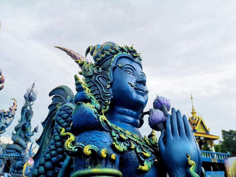 Chiang Mai> Chiang Rai Temples(White/Red/Blue) Day Tour - What to bring and how to dress
