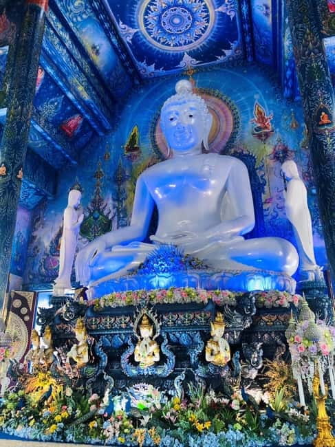 Chiang Mai: Chiang Rai White, Blue & Black Temples Day Tour - Lunch, the van, and what the $54 covers