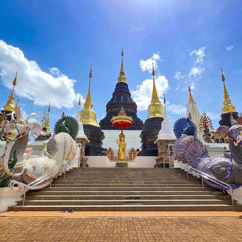 Chiang Mai: Dantewada ,Wat Ban Den Temple & Cafe Elephant - Temple etiquette and what to wear